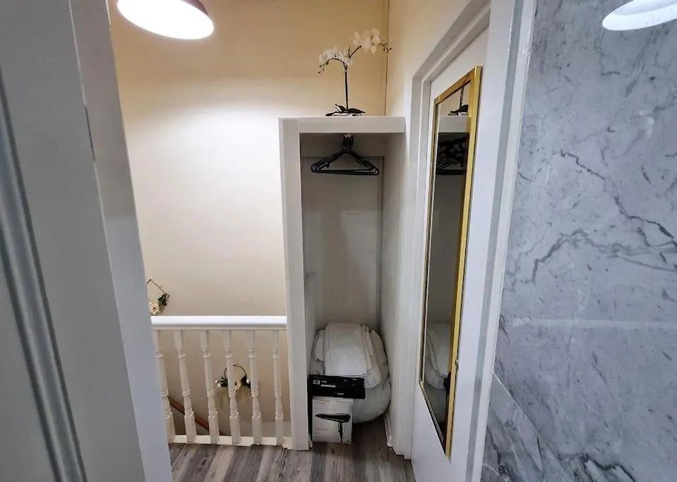 *6R* Setup For Your Most Amazing & Relaxed Stay + Free Parking + Free Fast Wifi * Beeston Hill 別荘